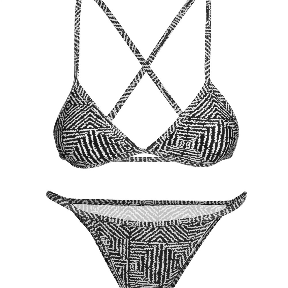 BLACK AND WHITE  privee label bikini